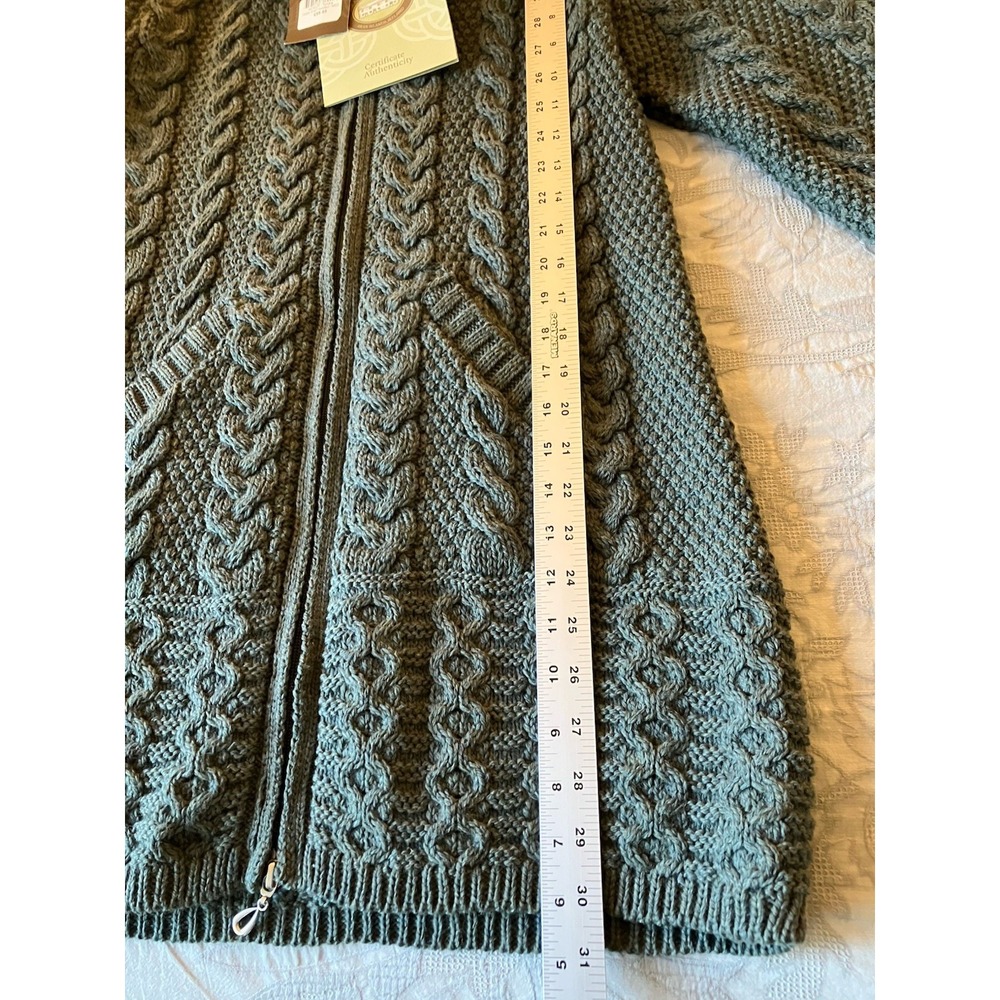 Aran Merino Wool Sweater In Green NWT Women's Sz Medium - Picture 2 of 7